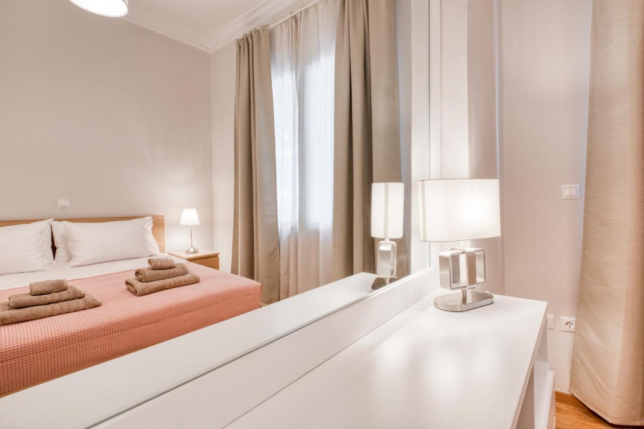 Modern 2-Bedroom Apt, 200M From The Acropolis Atenas Exterior foto