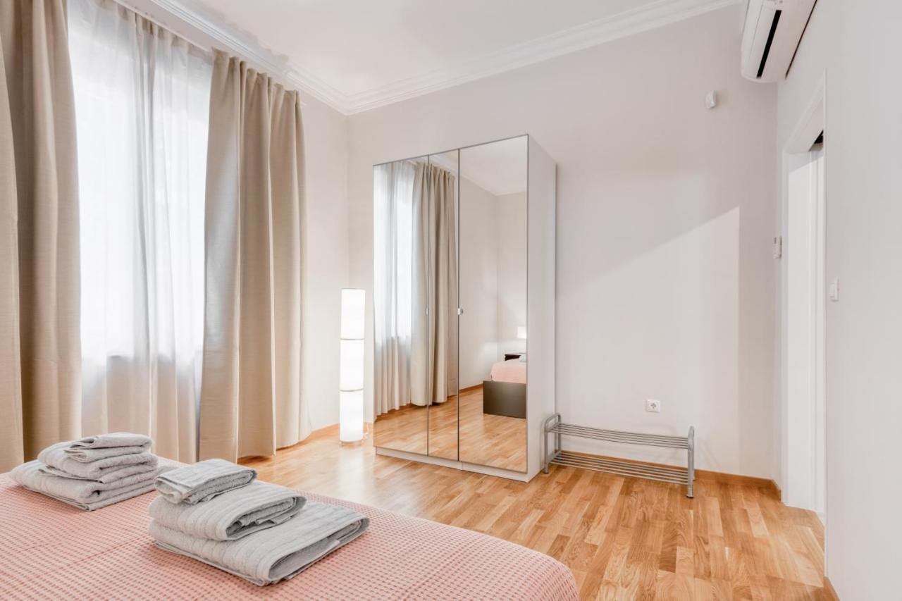 Modern 2-Bedroom Apt, 200M From The Acropolis Atenas Exterior foto